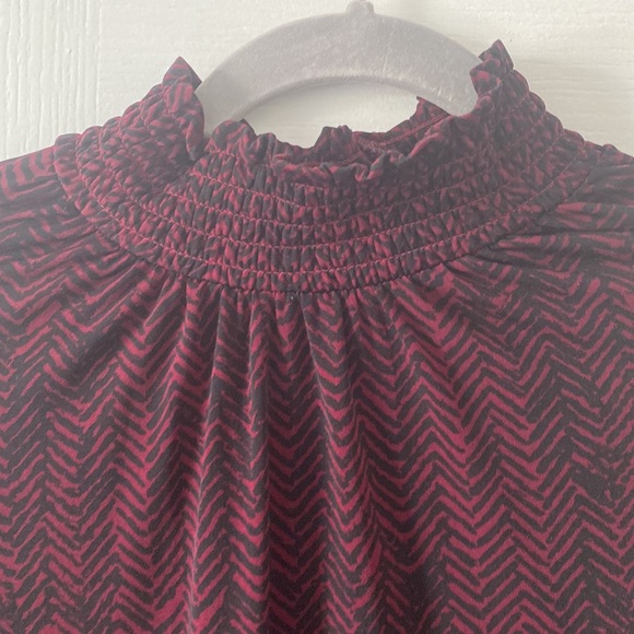 Banana Republic High Neck Blouse Color Burgundy - Picture 3 of 8